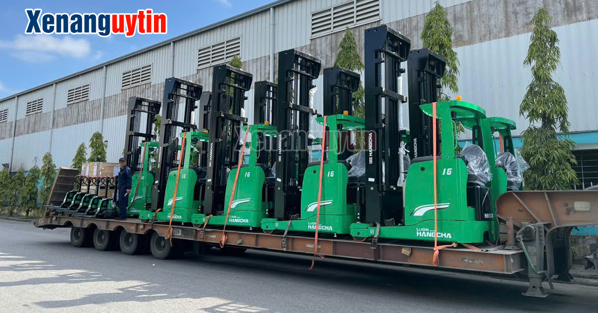 Bàn giao xe nâng điện reach truck ngồi lái