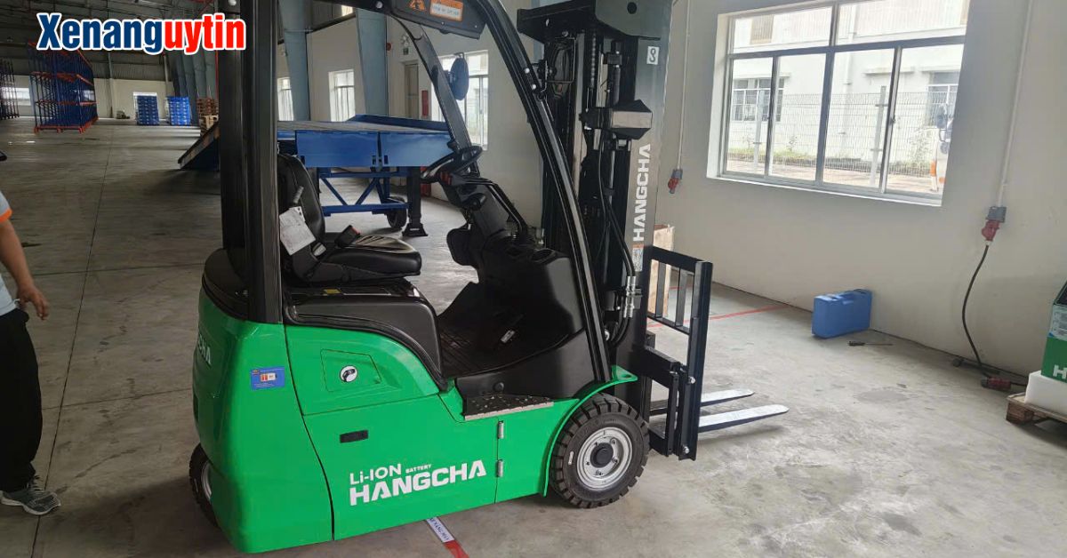 Xe nâng điện 3 bánh 1 tấn dòng X nhiều ứng dụng