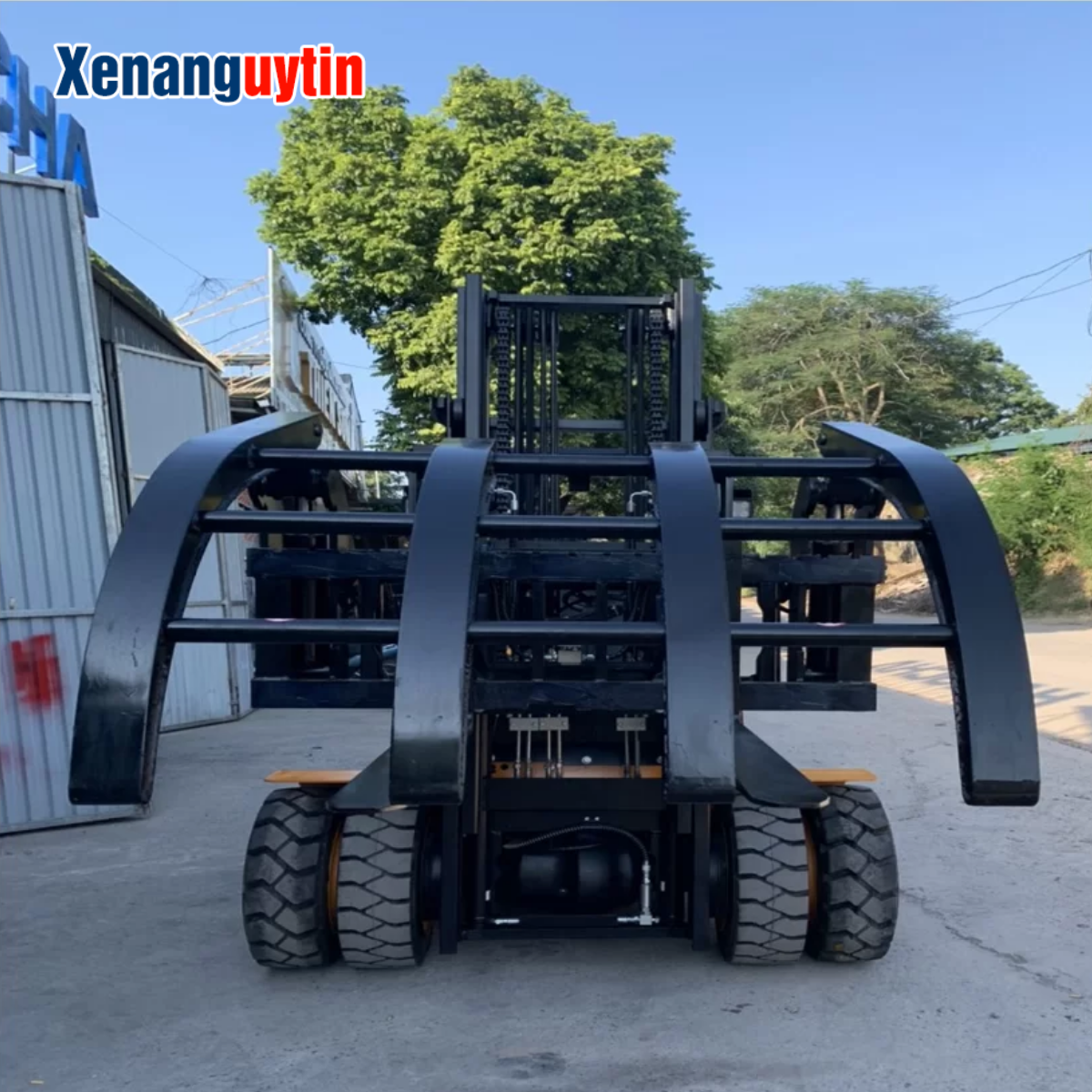 Xe nâng kẹp gỗ 3 Xe nâng kẹp gỗ 3