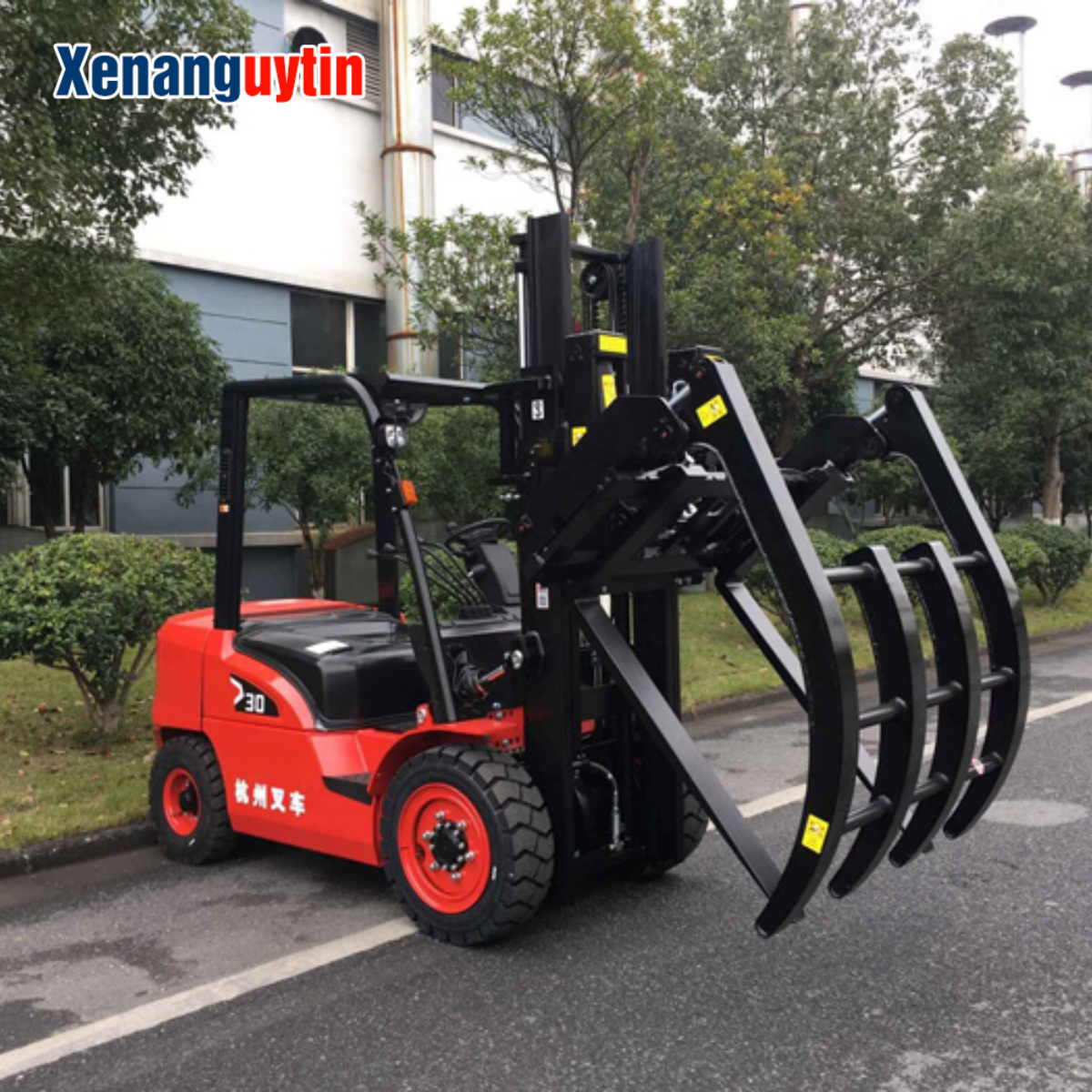 Xe nâng kẹp gỗ 2 Xe nâng kẹp gỗ 2