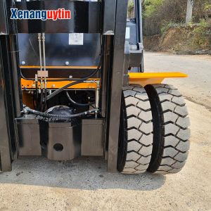 Cầu trước, lốp kép xe nâng dầu 7 tấn