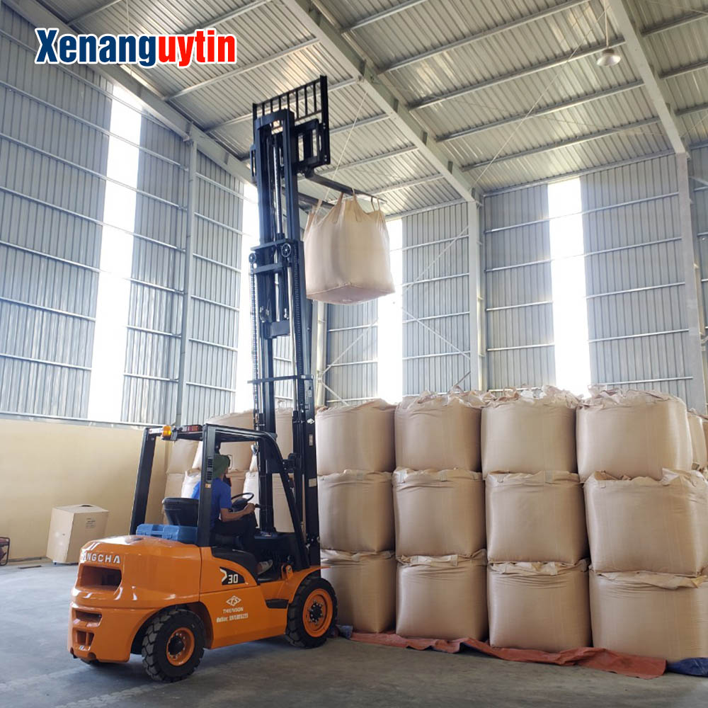 Xe nâng dầu 3.5 tấn chui container Xe nâng dầu 3.5 tấn chui container