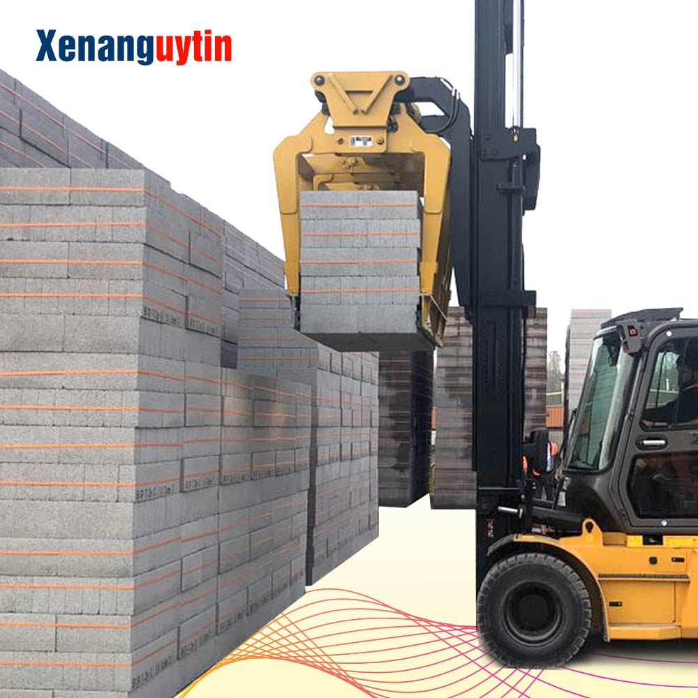 Xe nâng kẹp gạch Xe nâng kẹp gạch