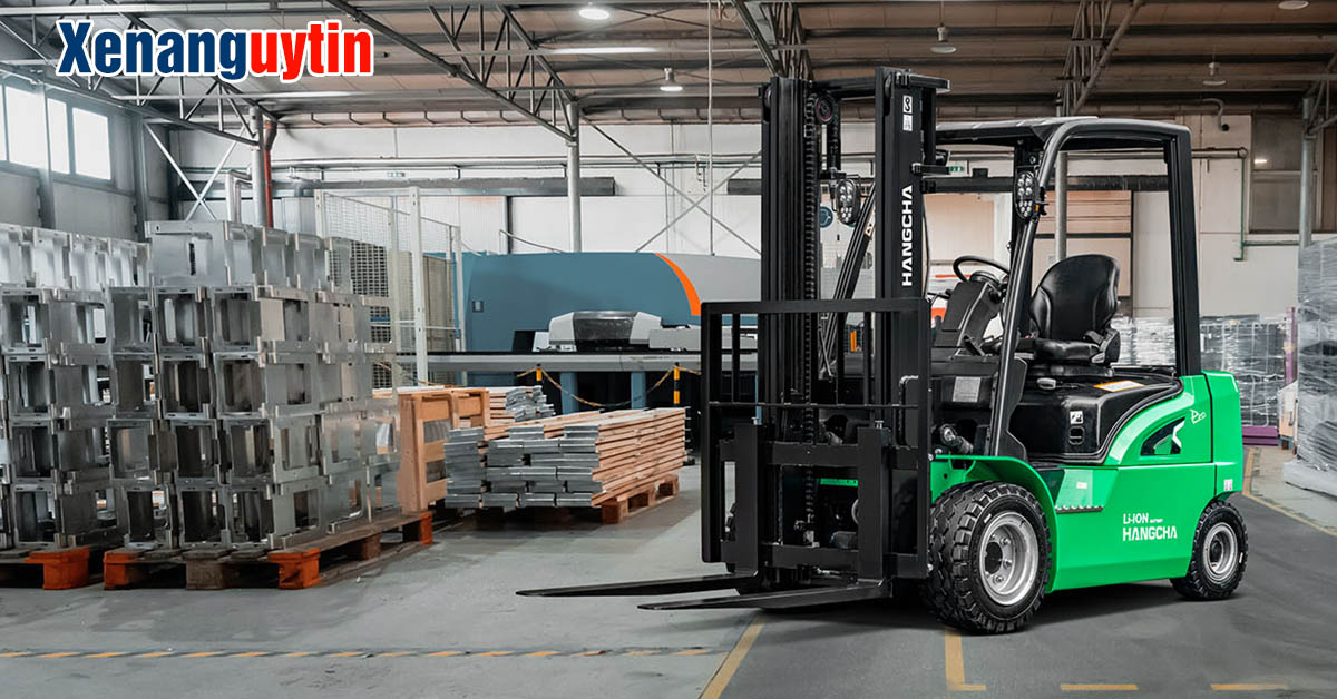 Xe nâng điện 2.5 tấn nhà kho