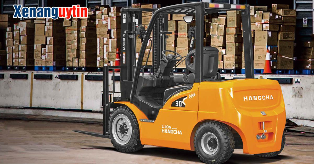 Xe nâng điện 3 tấn Xh trong kho
