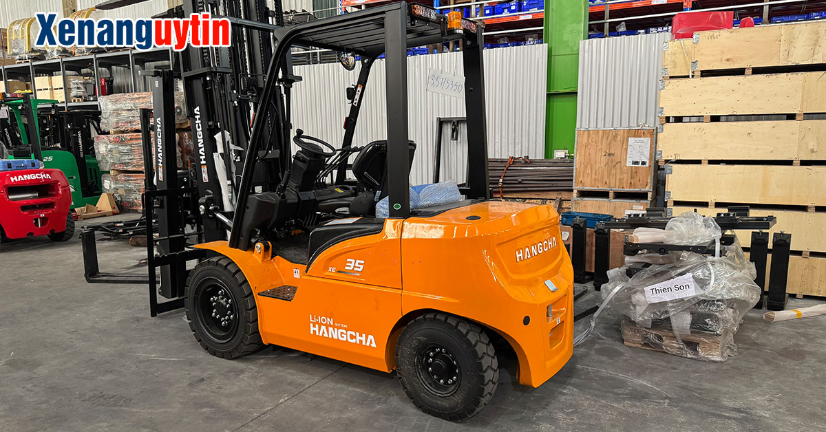 Xe nâng điện 3.5 tấn chui conatiner