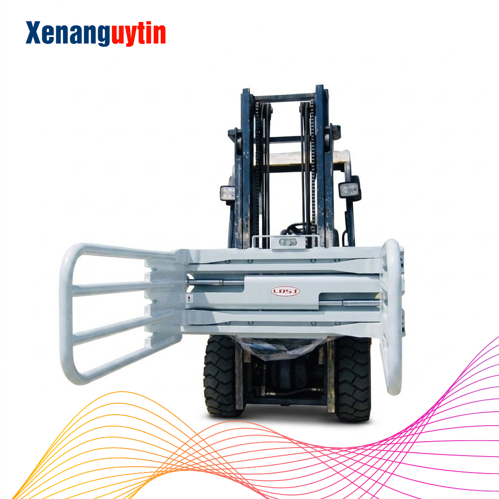 xe nâng kẹp mút xốp độ rộng 2m xe nâng kẹp mút xốp độ rộng 2m