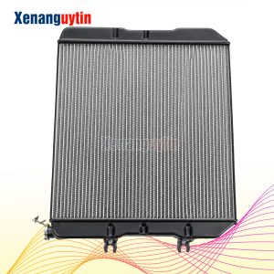 Két nước tản nhiệt xe nâng